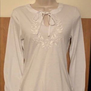 Women’s long sleeve shirt size M